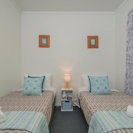 Ocean Serenity Apartments Whitianga Exterior photo
