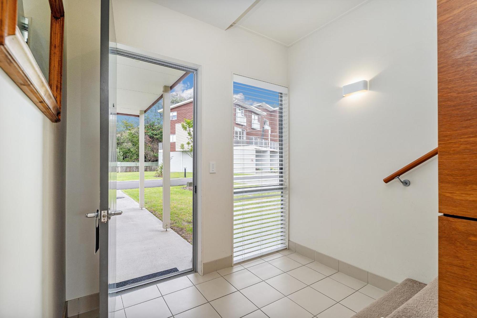 Ocean Serenity Apartments Whitianga Exterior photo